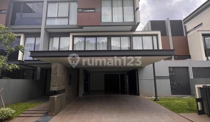 Hunian Super Premium 3 Lantai dengan Lift Pribadi, Lokasi Strategis di NavaPark BSD 2