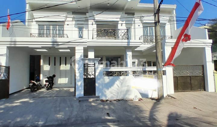 Rumah Mewah 2 Lantai di Jemur Andayani Surabaya