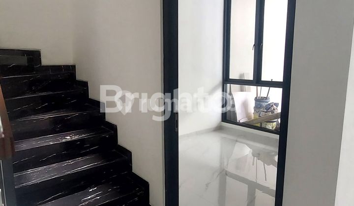 RUMAH DI DUKUH KUPANG TIMUR  2