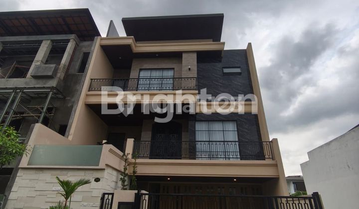 HOUSE IN CITRALAND NORTHWEST EMERALD MANSION