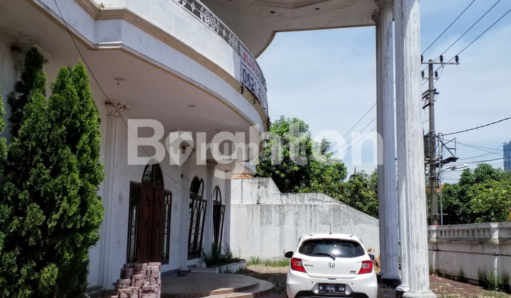 Mojoklangru rumah mewah 2 lantai butuh renov, Surabaya Timur Mojoklangru rumah mewah 2 lantai butuh renov, Surabaya Timur