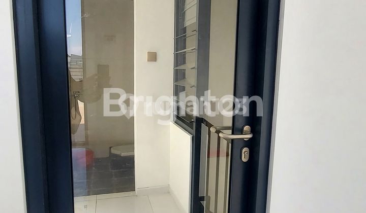 RUMAH DI DUKUH KUPANG TIMUR 