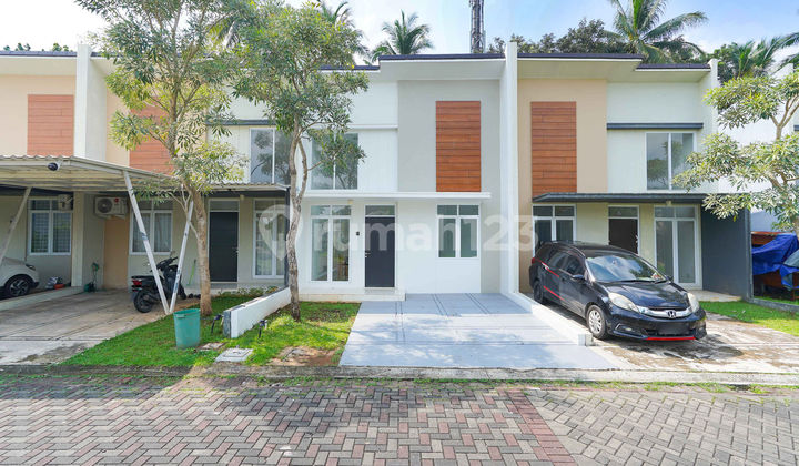 North Facing SHM House near Mall in Tangerang Ready Furnished J21408