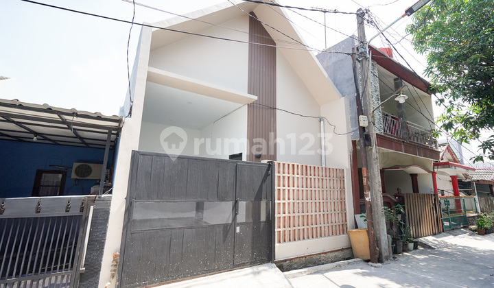 Rumah dekat Mall dan Stasiun di Bekasi