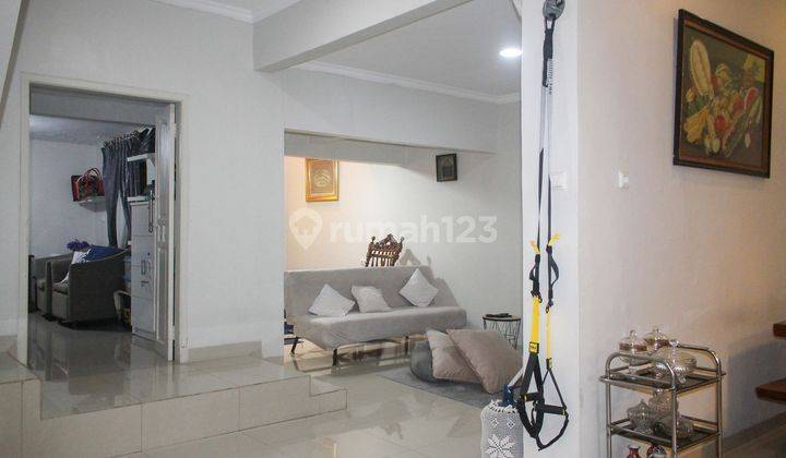 Rumah Luas 2 Lt Hadap Timur 15 mnt ke Mandaya Royal Hospital Puri J24675 2