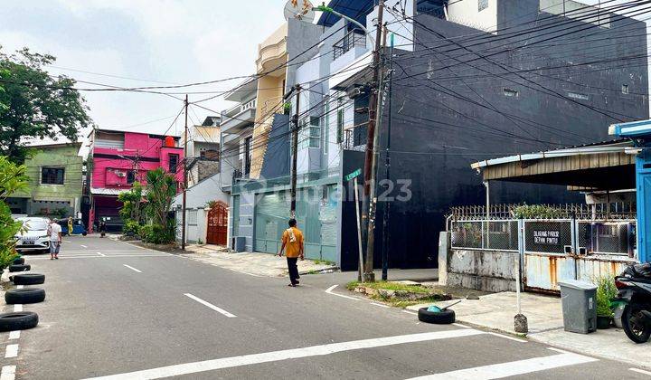 Rumah Strategis 9 Menit ke Gerbang Tol Tanjung Duren Dibantu KPR J11865 2