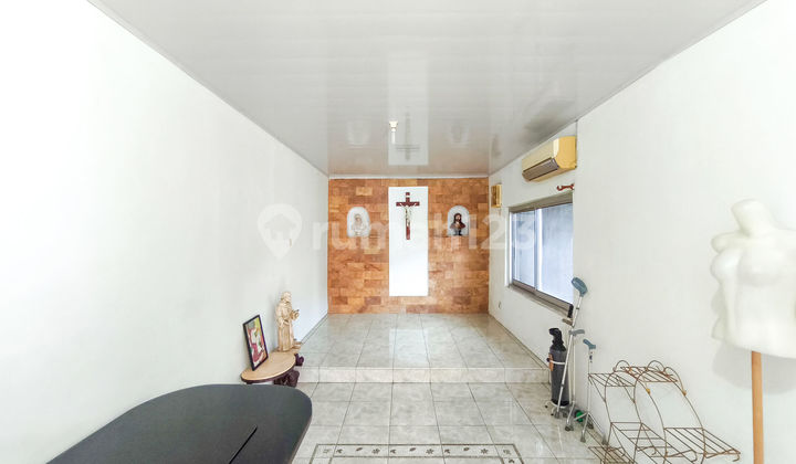 Rumah Luas Strategis 6 Kamar Tidur 10 Menit ke Bintaro Xchange Mall J-42579 2