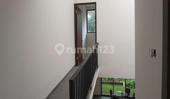 Rumah 1 Carport SHM Akses Dekat Grand Galaxy Park Hadap Selatan J40796 2