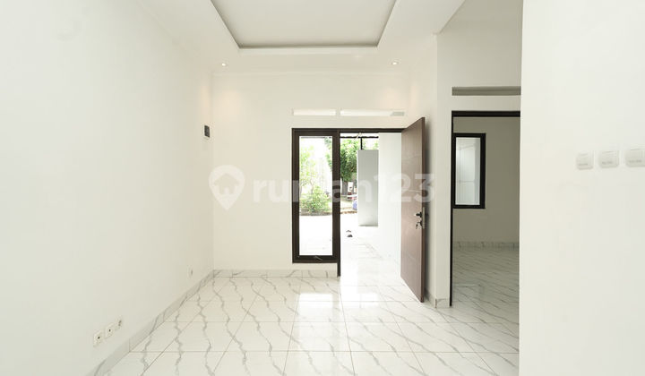 Rumah Siap Huni Dekat Rs. Taman Harapan Baru Dibantu KPR J-39479 2