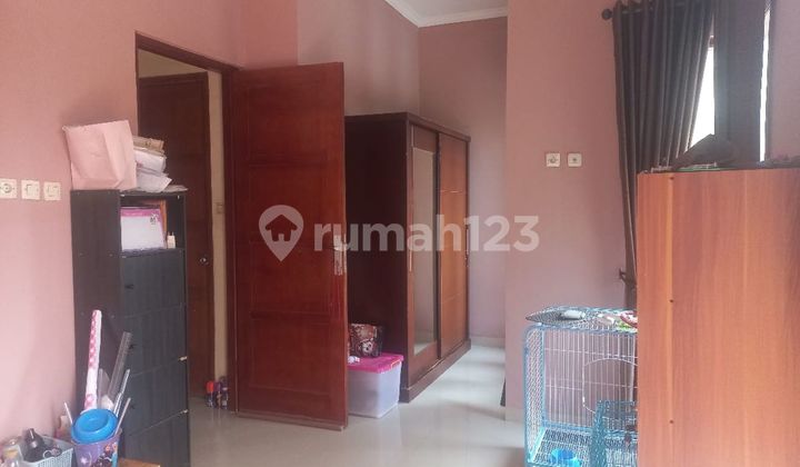 Rumah SHM 2 Lt Hadap Timur 10 Mnt ke Living World Grand Wisata Bekasi J24735 2