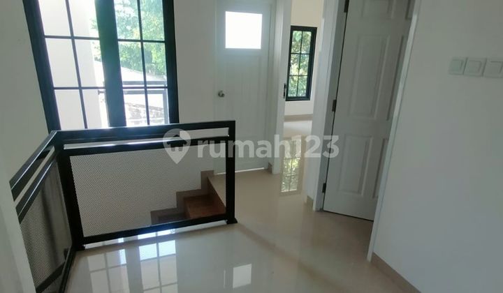 Strategic House 14 Minutes to Mitra Keluarga Cibubur Assisted by KPR J-39642 2
