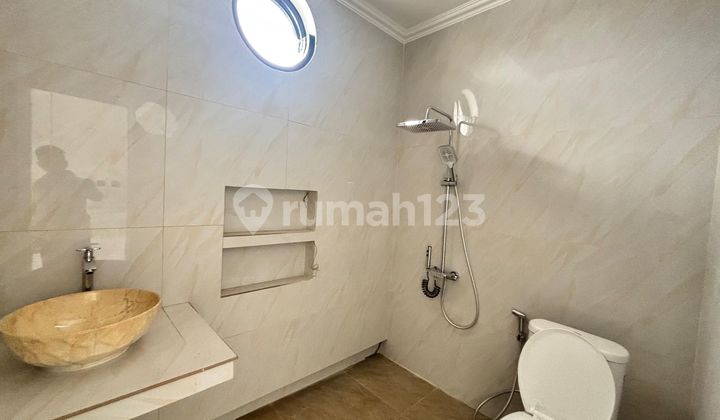 Rumah Cantik 11 Menit ke Gerbang Tol Jatikarya 2 SHM Bebas Banjir J39807 2