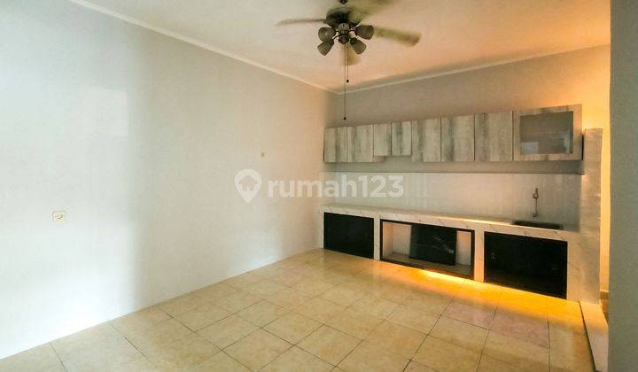 Rumah 1 Lt Sudah Renov 10 menit ke RSIA Bunda Sejahtera Hadap Timur J25863 2