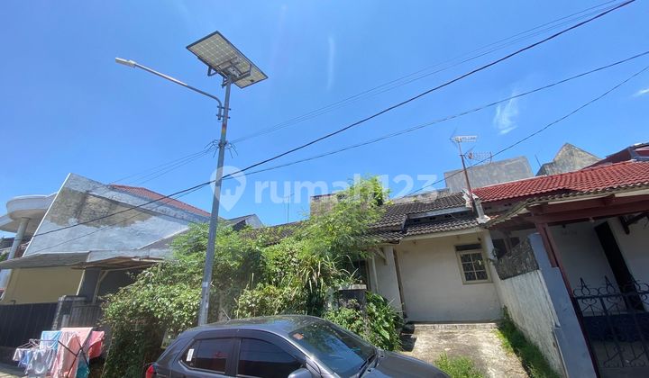 6 Bedroom House 10 Minutes to Lippo Plaza Keboen Raya J-45231 6 Bedroom House 10 Minutes to Lippo Plaza Keboen Raya J-45231
