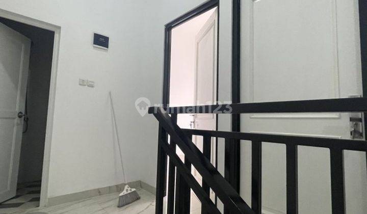 Rumah Minimalis 1 Lt 15 Menit ke Stasiun Ciracas Siap Huni Bisa KPR J28124 2