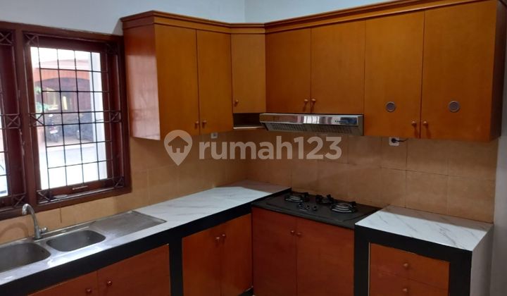 Rumah 4 Kamar Strategis 10 menit ke Pintu Tol Margonda 3 Hadap Timur J34984 Rumah 4 Kamar Strategis 10 menit ke Pintu Tol Margonda 3 Hadap Timur J34984