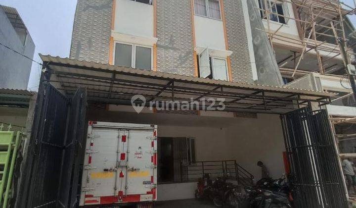 Rumah 4 Lantai SHM di Villa Kapuk Mas , Jakarta Utara 1