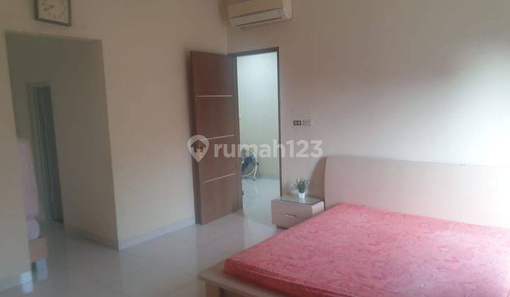 Rumah Bagus Semi Furnished SHM di Pluit, Jakarta Utara 2