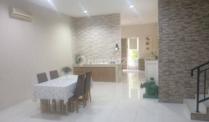 Rumah Bagus Semi Furnished SHM di Pluit, Jakarta Utara 1