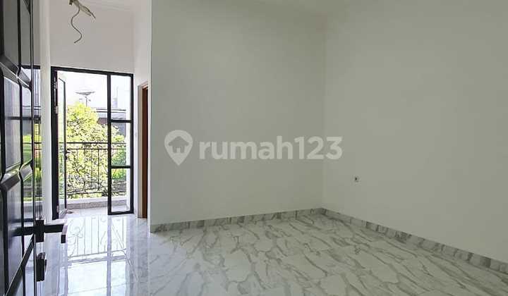 Rumah Baru Muara Karang 3 lantai