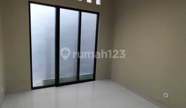 Rumah Bagus di Cluster Graha Bintaro dekat Tol Parigi
