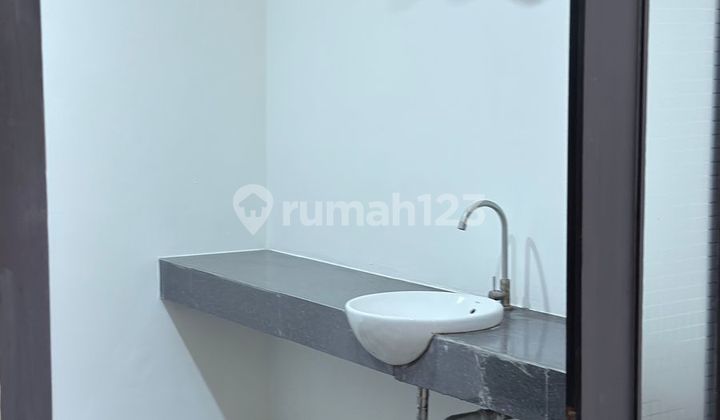 Spacious Ready-to-Live House in a Cluster at Bintaro Jaya Sector 7 2