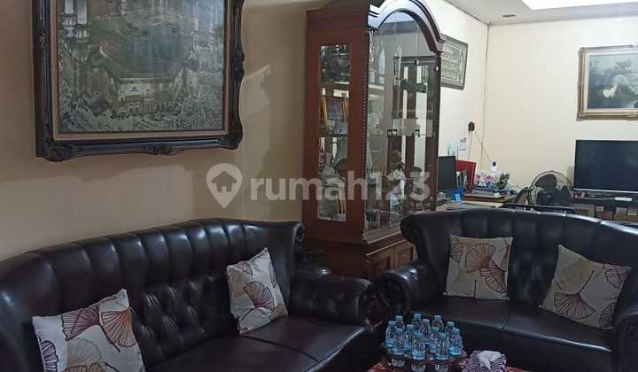 Rumah Pengadegan, Jakarta Selatan