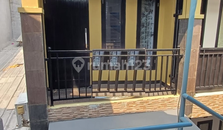 Rumah Minimalis 3 Lantai, bebas banjir Lokasi strategis di Gandaria 2