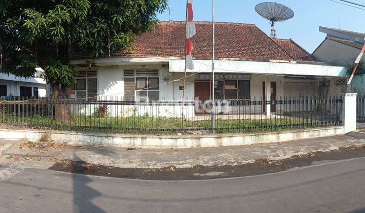 INVESTASI IDEAL DI JANTUNG DEMANGAN BARU, TANAH ADA RUMAH LAWAS TH 1970 1