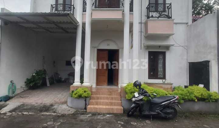  Rumah Cantik 2½ Lantai Siap Huni - Jakal Km 10, Sleman  1