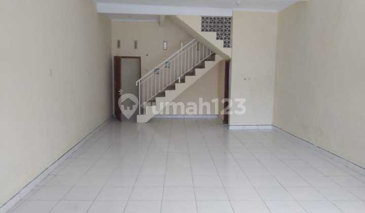 Strategic 2-Story Ruko for Rent in Sleman at an Affordable Price
