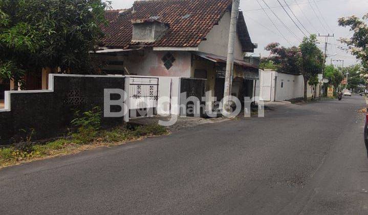 TEMPAT USAHA STRATEGIS DI JONGKE 2