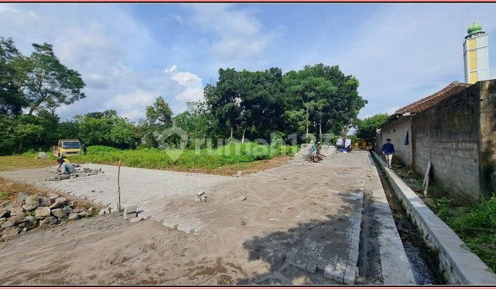 Free BPHTB & AJB in Kalasan Area, 5 Minutes to Bhayangkara Hospital Free BPHTB & AJB in Kalasan Area, 5 Minutes to Bhayangkara Hospital