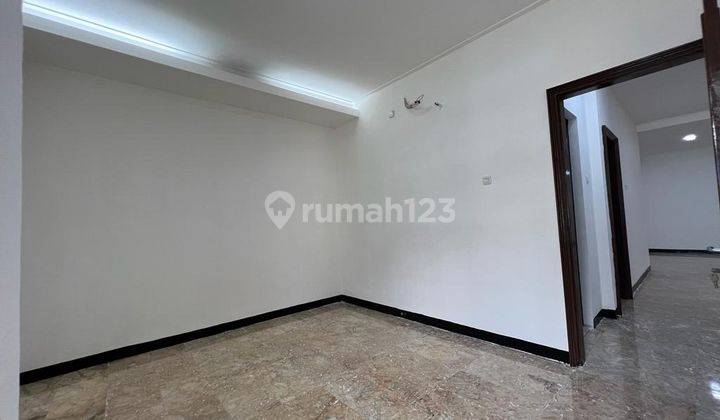 RUMAH HOMEY DI TENGAH KOTA 1