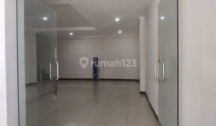 Rumah Mainroad Bisa Jadi Tempat Kantor Office Jalan Surya Sumantri Bandung  1