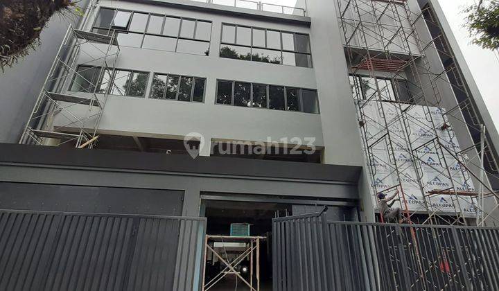 For Rent Ruang Usaha di Mainroad Naripan 1