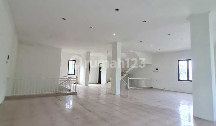 Ready-to-Use Commercial Space Main Road Jl Pasteur Bandung