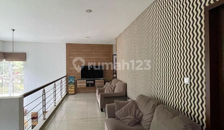 For Sale  House in the Margahayu Raya complex