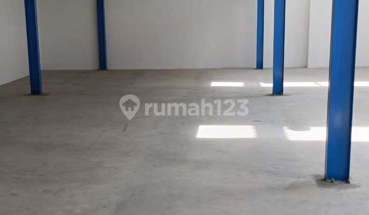 Clean Warehouse Ready for Use on Caringin Main Road Clean Warehouse Ready for Use on Caringin Main Road