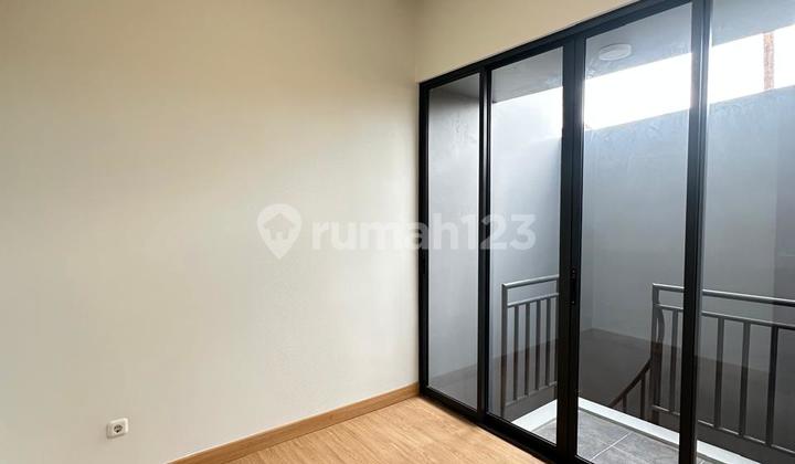 Paling Murah Rumah Baru 2 Lantai di Mekar Wangi