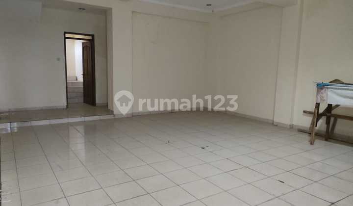 Ready-to-Use 2.5-Story Shop House in Central Bandung City