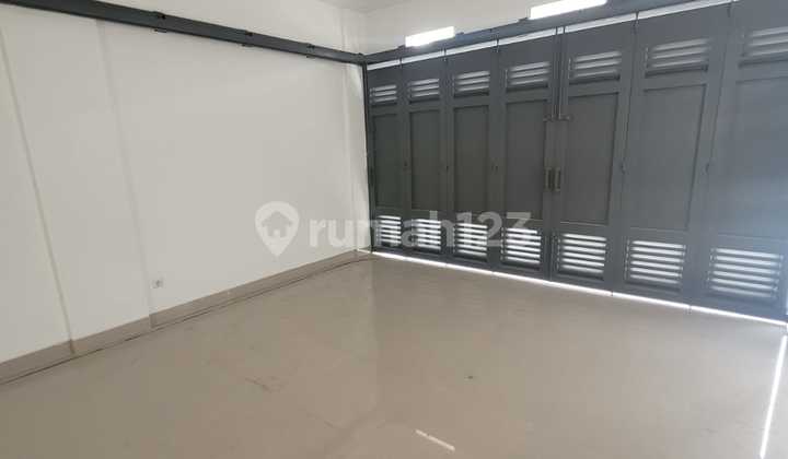 New Ready-to-Use Shop House in Batununggal Rahayu Bandung 2