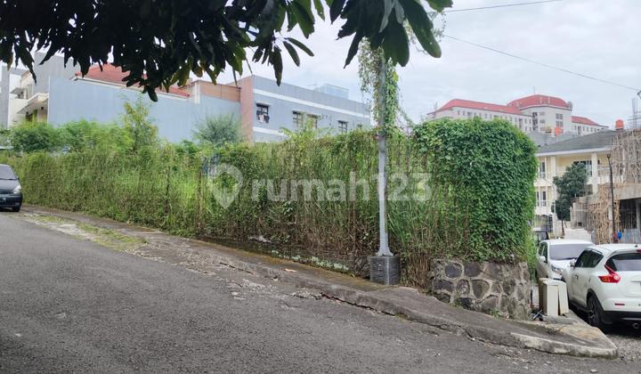 For Sale  Tanah di komplek Syailendra 1 (seberang Setrasari Mall)