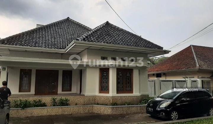 Rumah Heritage di Sayap Dago Cocok untuk Kantor atau Cafe
