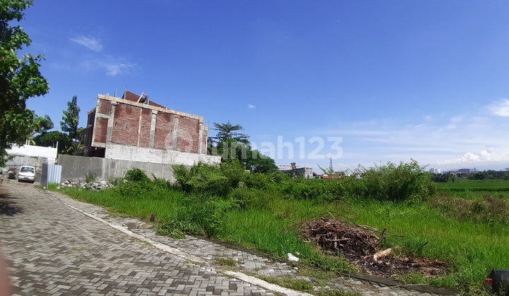 Tanah SHM Premium Depan Amplaz Sleman Jogja