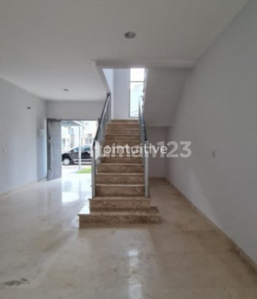 Dijual Rumah Golf Island 8X20 Standar Developer Kosong