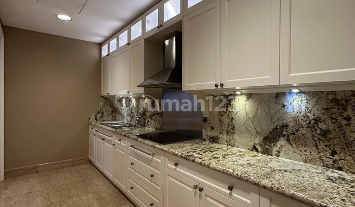 For rent Capital Residence SCBD Sudirman 320m² 3-bedroom luxurious 2