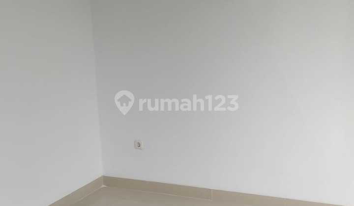 Dijual Rumah Muara Karang Blok 4 Ukuran 4,5 X 15 , 3 Lantai , 2
