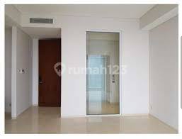 For rent, Alam Sutera, 4-bedroom, unobstructed view, loft type. For rent, Alam Sutera, 4-bedroom, unobstructed view, loft type.