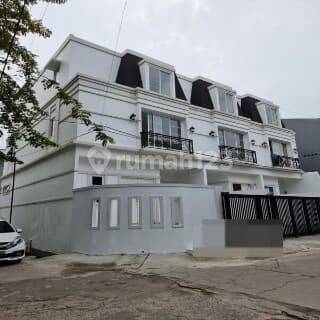 Dijual Rumah MUARA KARANG 4 Pluit karang jelita Depan Taman Uk 4,5x15 3½ lantai 1